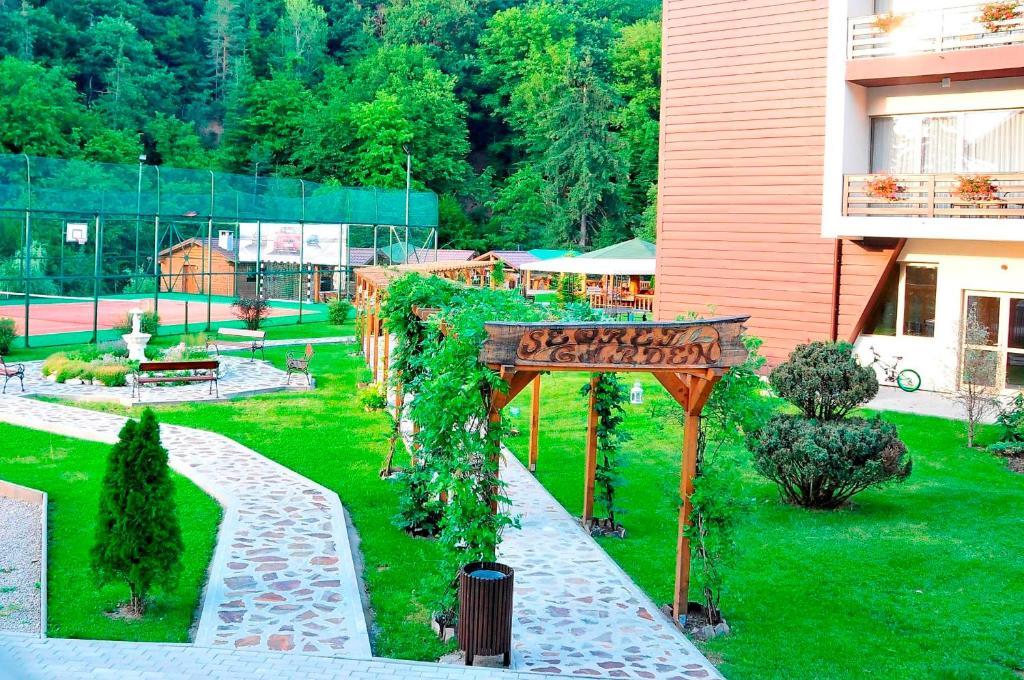 Hotel Clermont Covasna Exterior photo
